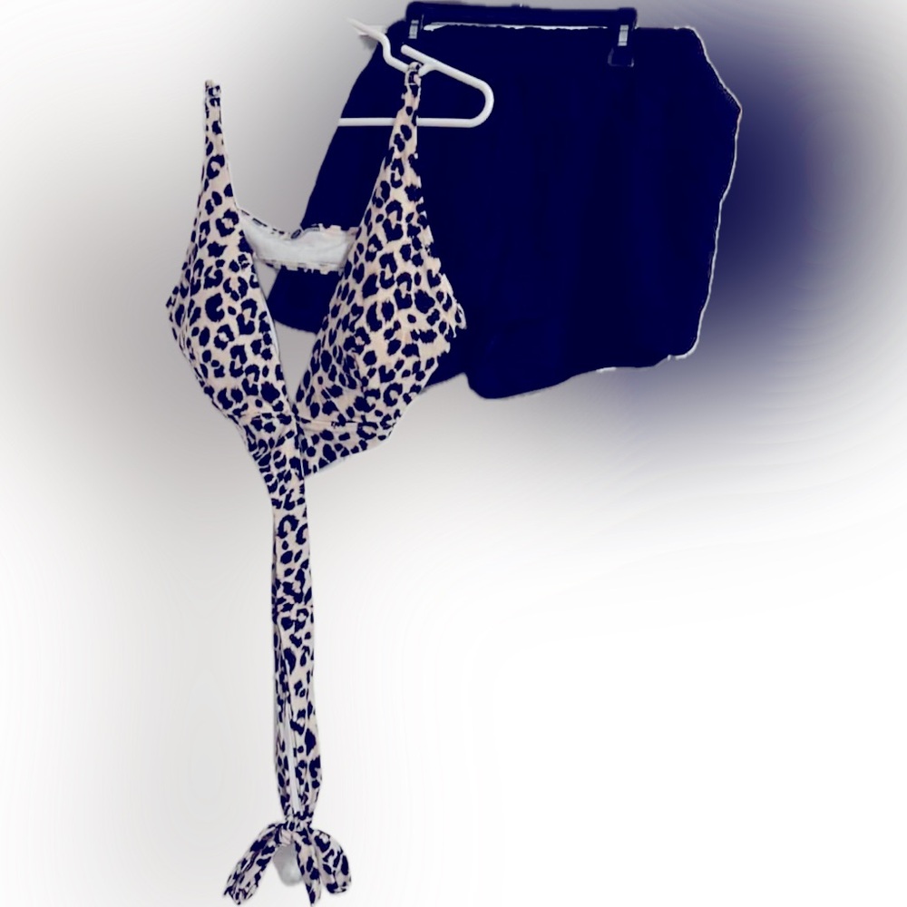 Cute Old Navy Animal Print Bikini Top & Black Swim Shorts – Size XL